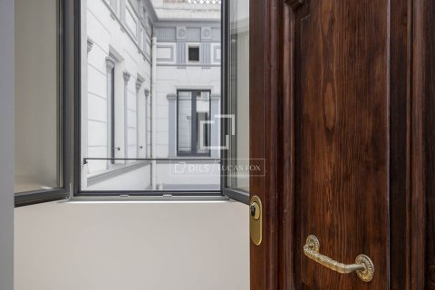 Купить квартиру в Барселона, Испания с 3 спальни, 183м², № 6553 - фото 24