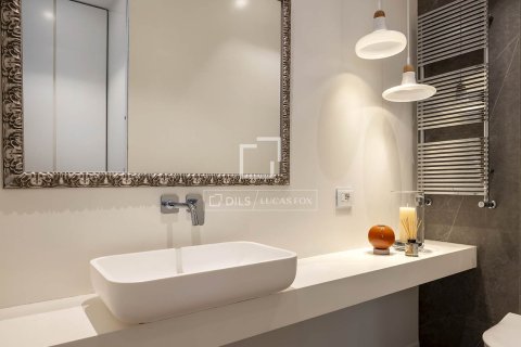 Купить квартиру в Барселона, Испания с 3 спальни, 183м², № 6553 - фото 11