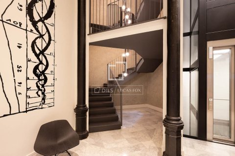2 bedrooms apartment for sale in Barcelona, Catalonia, Spain № 6556 - photo 30