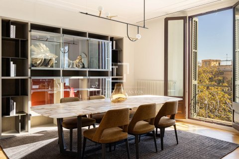 3 bedrooms apartment for sale in Barcelona, Catalonia, Spain № 6555 - photo 3