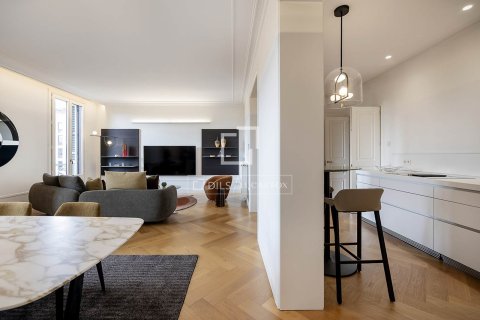 3 bedrooms apartment for sale in Barcelona, Catalonia, Spain № 6555 - photo 12