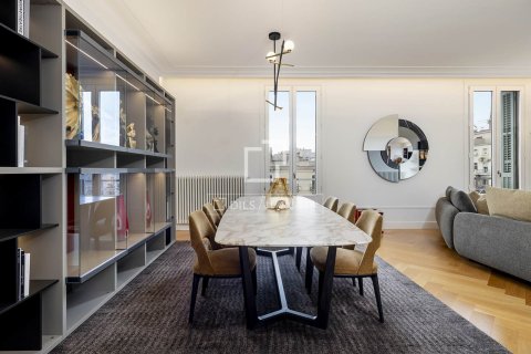 3 bedrooms apartment for sale in Barcelona, Catalonia, Spain № 6555 - photo 9
