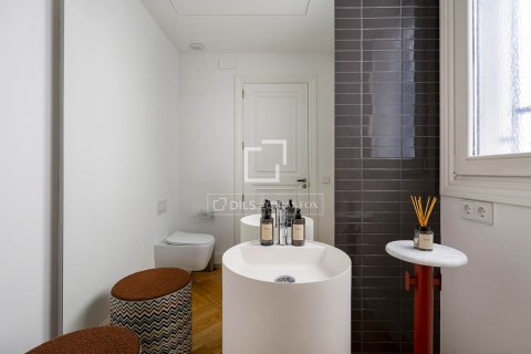 3 bedrooms apartment for sale in Barcelona, Catalonia, Spain № 6555 - photo 16