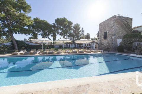 Сasa de 11 dormitorios en venta en Sant Pere de Ribes, Barcelona, Cataluña, Spain № 4802