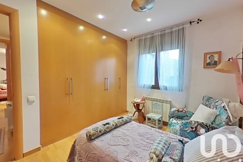 Сasa de 6 dormitorios en venta en Alpicat, Lérida, Cataluña, Spain № 4799 - foto 24