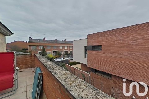 Сasa de 6 dormitorios en venta en Alpicat, Lérida, Cataluña, Spain № 4799 - foto 16
