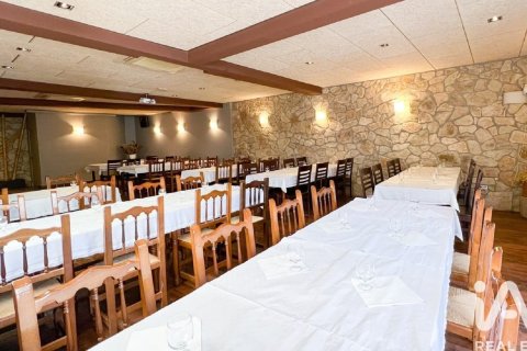 Cafetería / restaurante de 725 m² en venta en Santa Coloma de Queralt, Tarragona, Cataluña, Spain № 7514 - foto 7