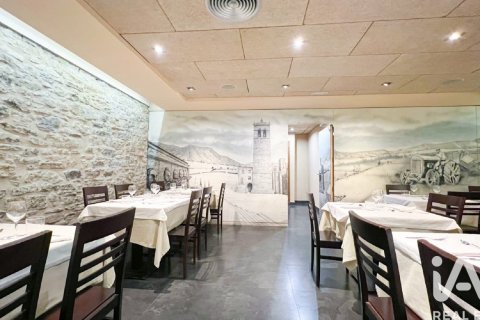 Cafetería / restaurante de 725 m² en venta en Santa Coloma de Queralt, Tarragona, Cataluña, Spain № 7514 - foto 8
