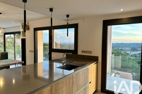 4 bedrooms house for sale in Lloret de Mar, Girona, Catalonia, Spain № 7511 - photo 21
