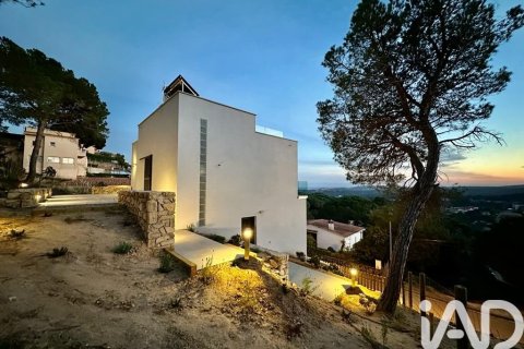 4 bedrooms house for sale in Lloret de Mar, Girona, Catalonia, Spain № 7511 - photo 19