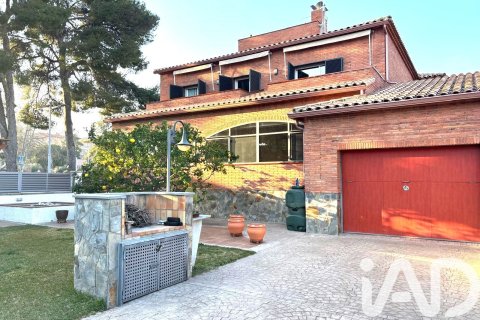 Сasa de 7 dormitorios en venta en Calafell, Tarragona, Cataluña, Spain № 7510
