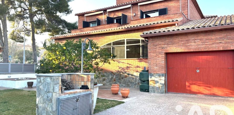 7 bedrooms house for sale in Calafell, Tarragona, Catalonia, Spain № 7510