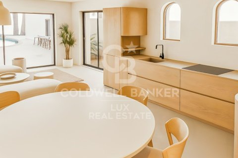 Сasa de 4 dormitorios en venta en Empuriabrava, Gerona, Cataluña, Spain № 7901 - foto 12