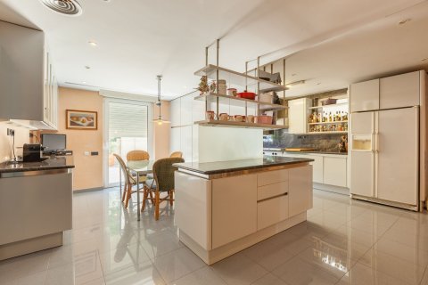 Сasa de 7 dormitorios en venta en Esplugues de Llobregat, Barcelona, Cataluña, Spain № 8146 - foto 27
