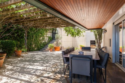 Сasa de 7 dormitorios en venta en Esplugues de Llobregat, Barcelona, Cataluña, Spain № 8146 - foto 14