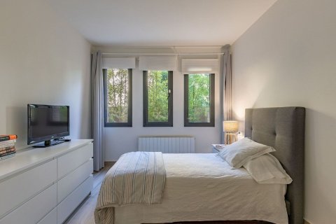Купить дом в Сан-Жуст-Десверн, Испания с 9 комнат, 571м², № 8147 - фото 3