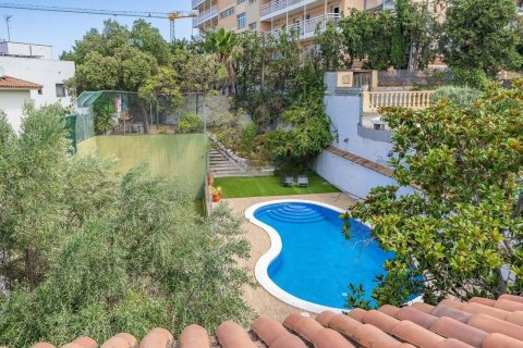 Купить дом в Сан-Жуст-Десверн, Испания с 9 комнат, 571м², № 8147 - фото 18