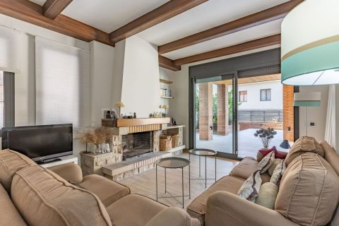 Купить дом в Сан-Жуст-Десверн, Испания с 9 комнат, 571м², № 8147 - фото 6