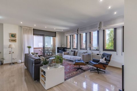 Купить дом в Сан-Жуст-Десверн, Испания с 9 комнат, 571м², № 8147 - фото 8