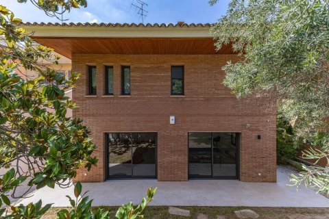 Сasa de 8 dormitorios en venta en Sant Just Desvern, Barcelona, Cataluña, Spain № 8147