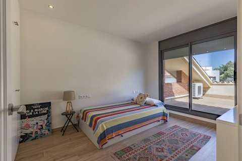 Купить дом в Сан-Жуст-Десверн, Испания с 9 комнат, 571м², № 8147 - фото 16