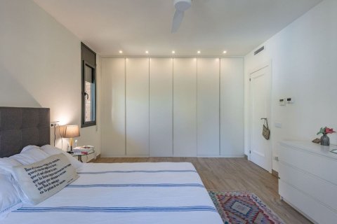 Купить дом в Сан-Жуст-Десверн, Испания с 9 комнат, 571м², № 8147 - фото 13