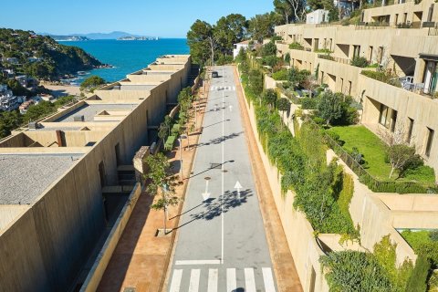 Apartamento de 4 dormitorios en venta en Begur, Gerona, Cataluña, Spain № 8150 - foto 2