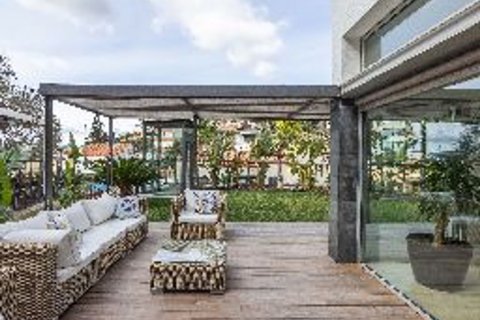Сasa de 4 dormitorios en venta en Esplugues de Llobregat, Barcelona, Cataluña, Spain № 8148 - foto 26