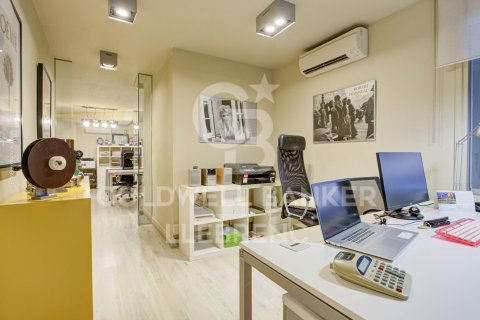 Dúplex de 354 m² en venta en Barcelona, Cataluña, Spain № 6073 - foto 13