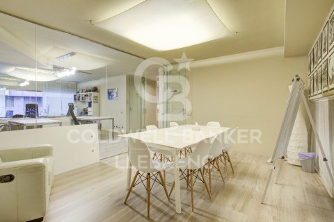 Dúplex de 354 m² en venta en Barcelona, Cataluña, Spain № 6073 - foto 3