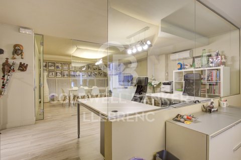 Dúplex de 354 m² en venta en Barcelona, Cataluña, Spain № 6073 - foto 2