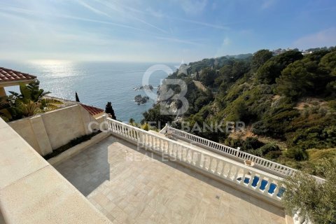 Villa de 6 dormitorios en venta en Lloret de Mar, Gerona, Cataluña, Spain № 6074