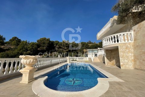 Villa de 6 dormitorios en venta en Lloret de Mar, Gerona, Cataluña, Spain № 6074 - foto 27