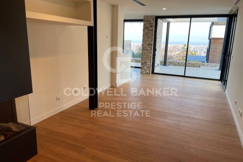 Сasa de 5 dormitorios en venta en Barcelona, Cataluña, Spain № 6076 - foto 5
