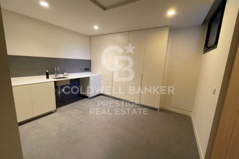 Сasa de 5 dormitorios en venta en Barcelona, Cataluña, Spain № 6076 - foto 21
