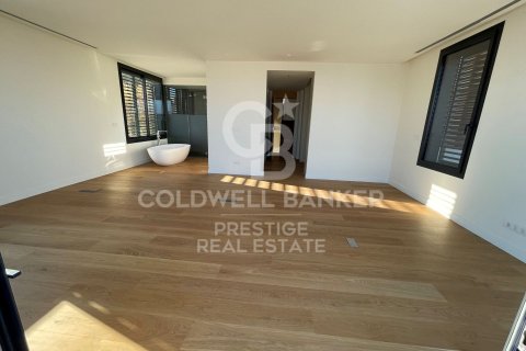 Сasa de 5 dormitorios en venta en Barcelona, Cataluña, Spain № 6076 - foto 9
