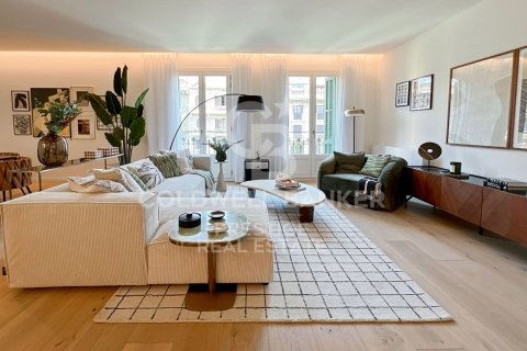Apartamento de 2 dormitorios en venta en Barcelona, Cataluña, Spain № 5989 - foto 3