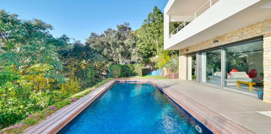 Villa de 5 dormitorios en venta en Blanes, Gerona, Cataluña, Spain № 1805