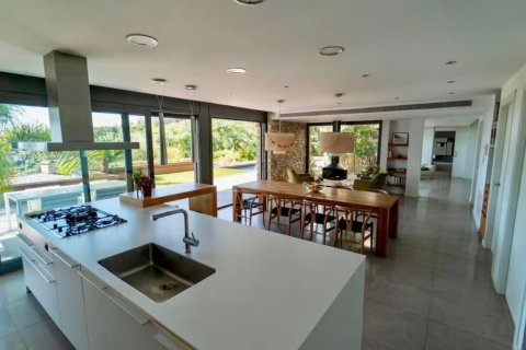 Villa de 5 dormitorios en venta en Blanes, Gerona, Cataluña, Spain № 1805 - foto 7