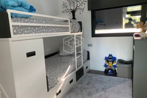 Villa de 5 dormitorios en venta en Castelldefels, Barcelona, Cataluña, Spain № 928 - foto 11
