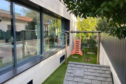 Villa de 5 dormitorios en venta en Castelldefels, Barcelona, Cataluña, Spain № 928 - foto 25