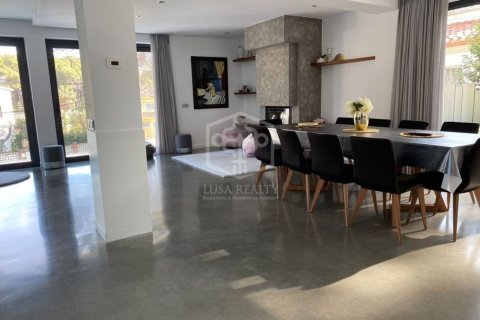 Villa de 5 dormitorios en venta en Castelldefels, Barcelona, Cataluña, Spain № 928 - foto 4