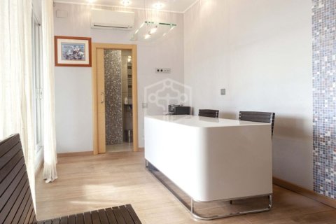 Apartamento de 5 dormitorios en venta en Barcelona, Cataluña, Spain № 929 - foto 23