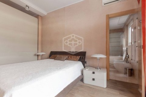 Apartamento de 5 dormitorios en venta en Barcelona, Cataluña, Spain № 929 - foto 11