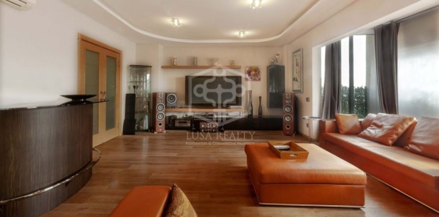 Apartamento de 5 dormitorios en venta en Barcelona, Cataluña, Spain № 929