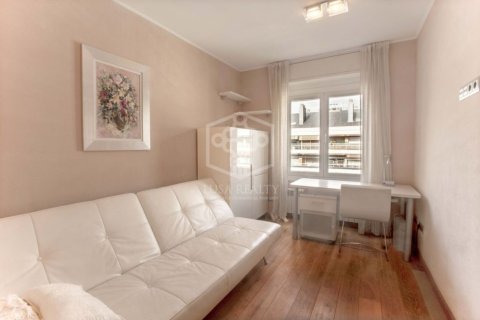 Apartamento de 5 dormitorios en venta en Barcelona, Cataluña, Spain № 929 - foto 15