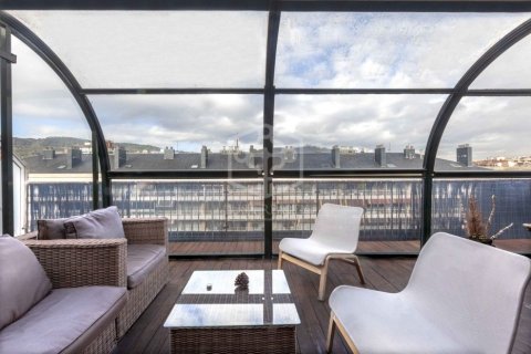 Apartamento de 5 dormitorios en venta en Barcelona, Cataluña, Spain № 929 - foto 25