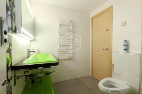 Apartamento de 5 dormitorios en venta en Barcelona, Cataluña, Spain № 929 - foto 21