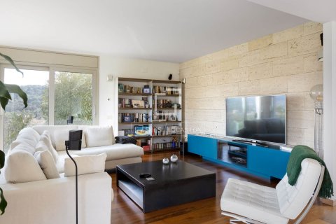 Villa de 4 dormitorios en venta en Vallromanes, Barcelona, Cataluña, Spain № 3895 - foto 9