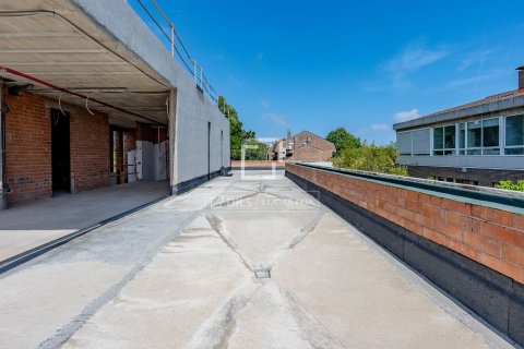 Villa de 5 dormitorios en venta en Esplugues de Llobregat, Barcelona, Cataluña, Spain № 3898 - foto 25